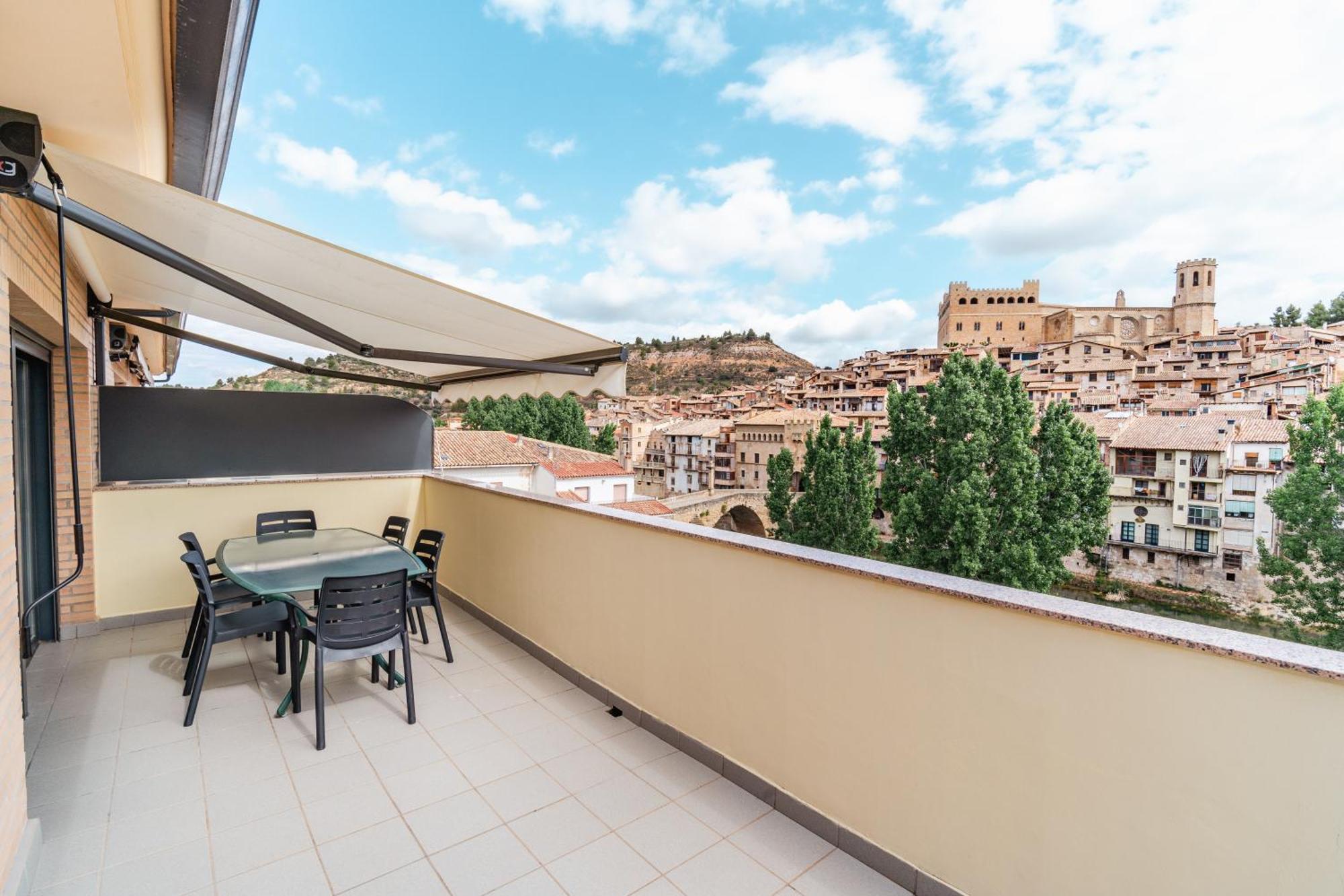 Casa Tio Pepe Valderrobres Apartment Ngoại thất bức ảnh
